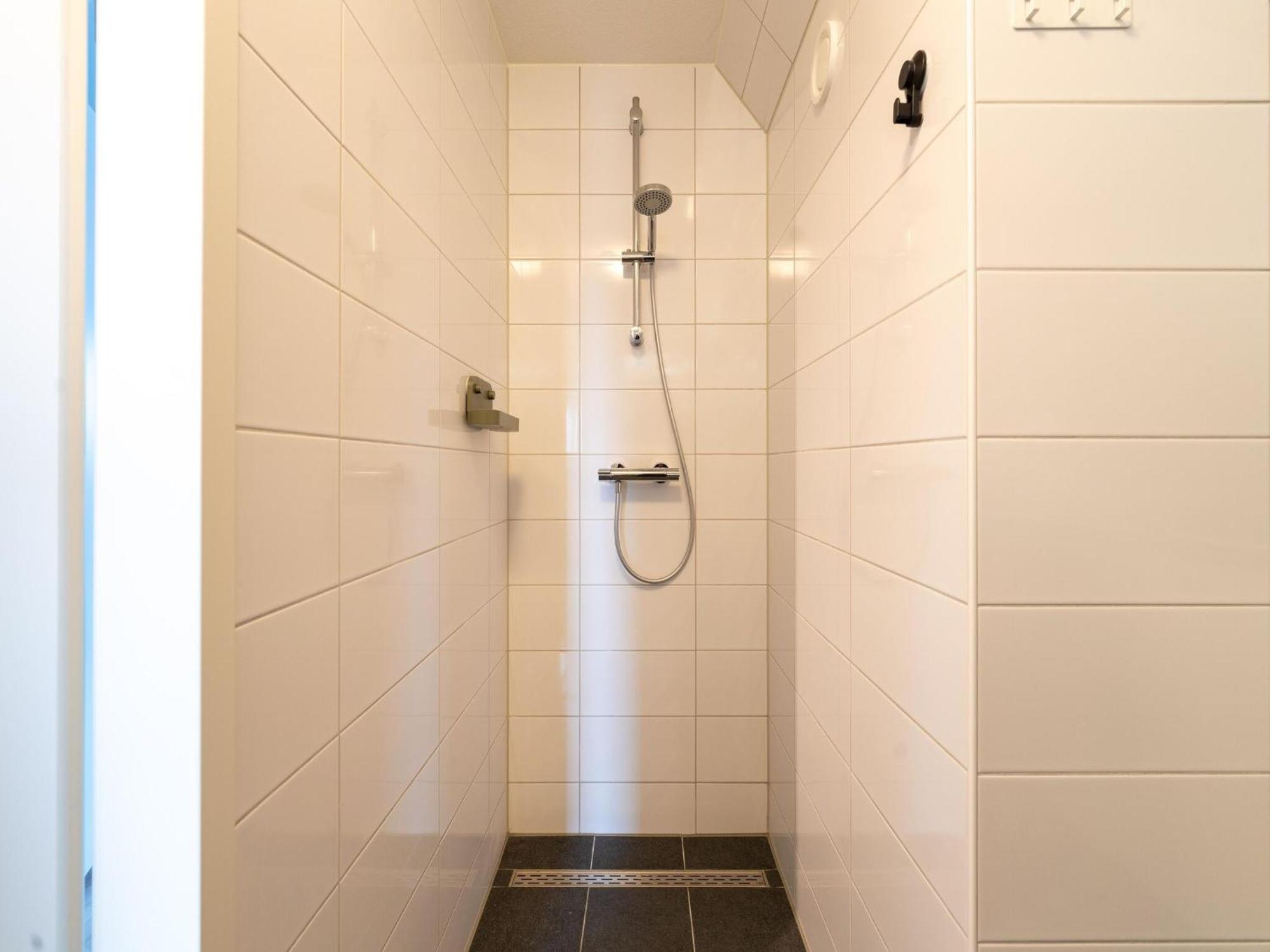 Luxurious With Garden And Parking Scherpenisse